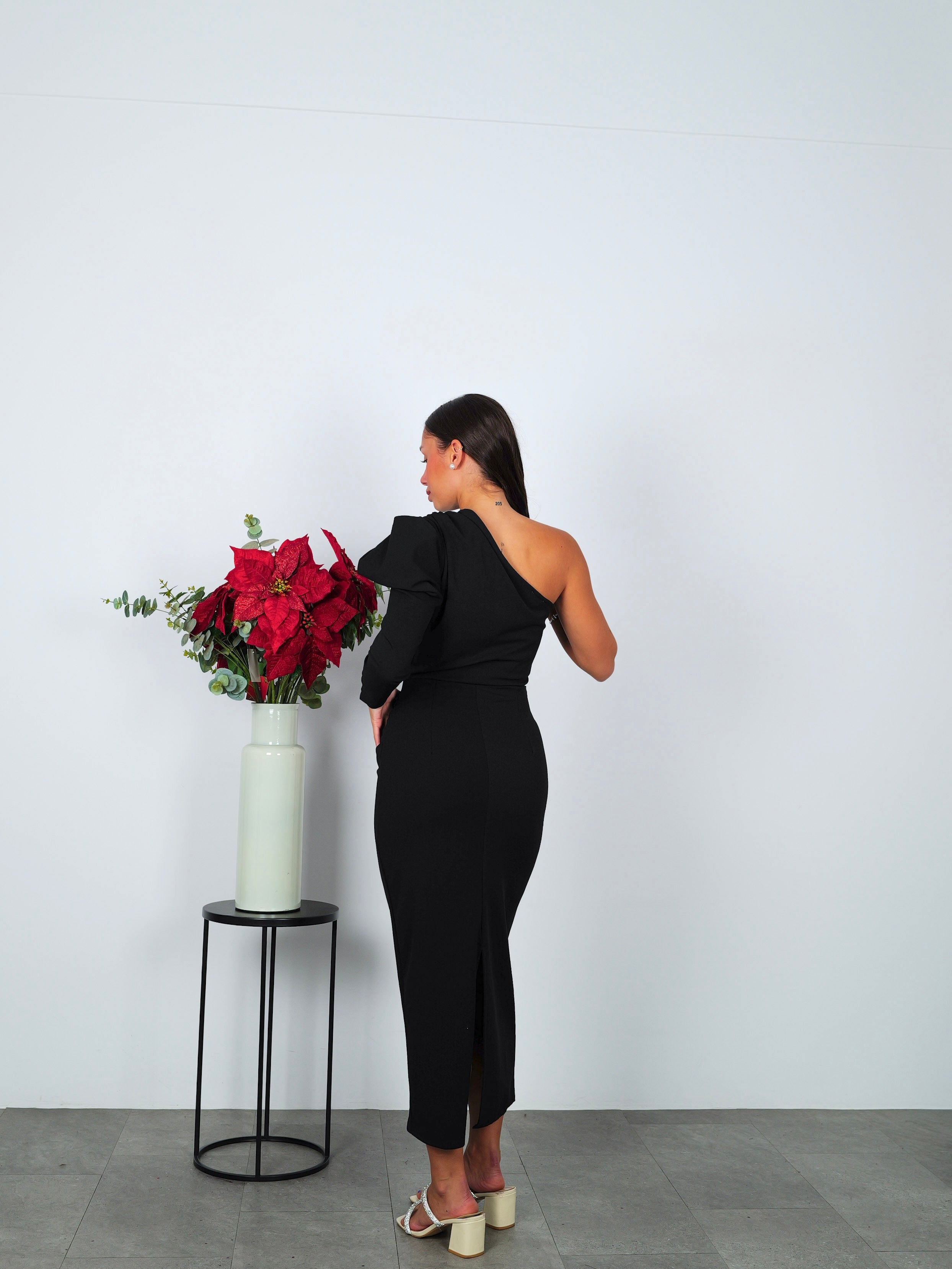 Robe midi asymétrique à manches bouffantes noir