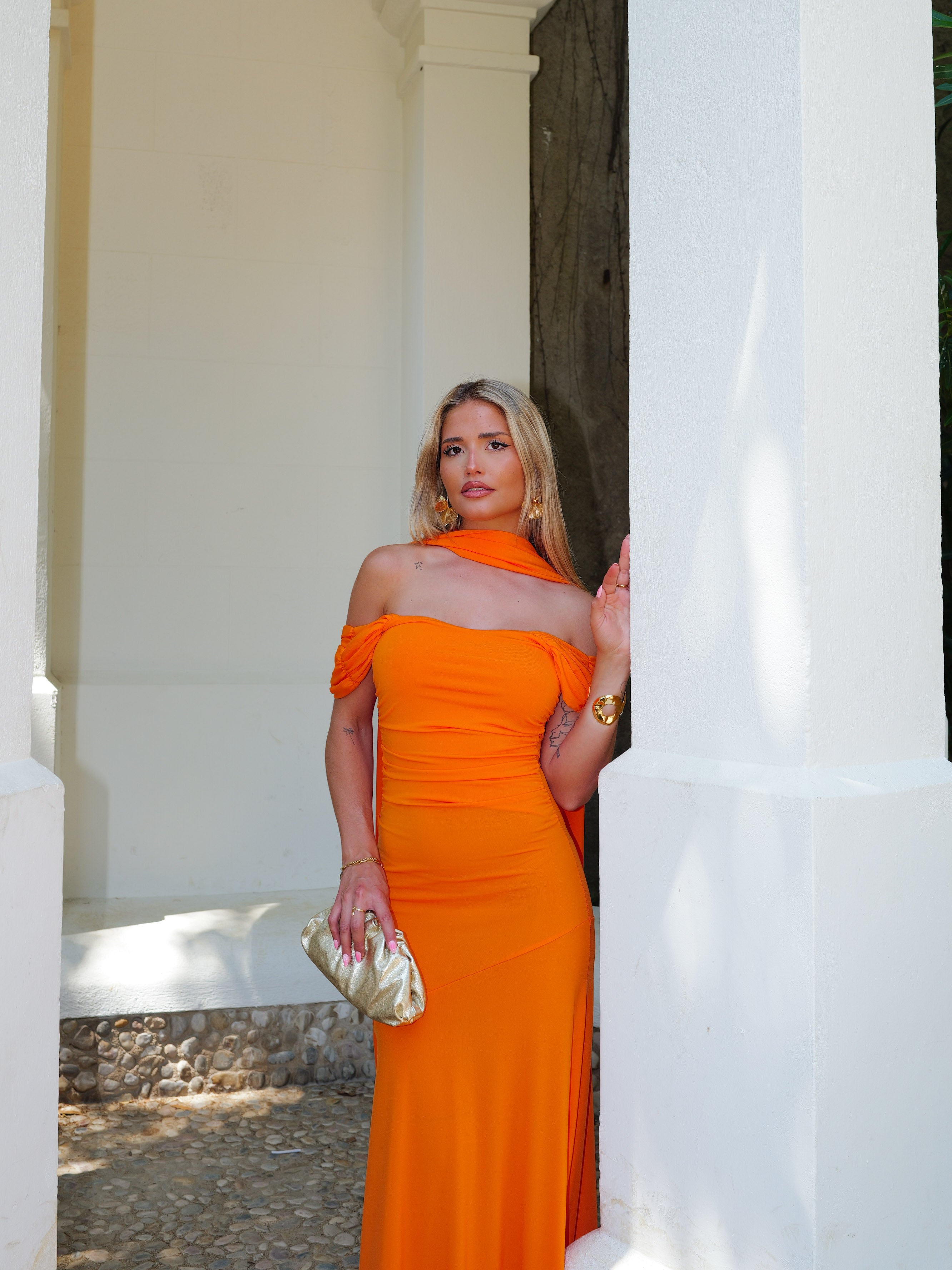 Robe tour de cou manches orange