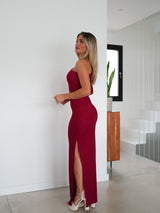 Longue robe asymétrique en lurex rouge