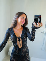 Mini robe en dentelle noire