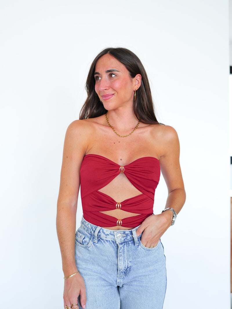 Bodysuit ouvertures détail rouge