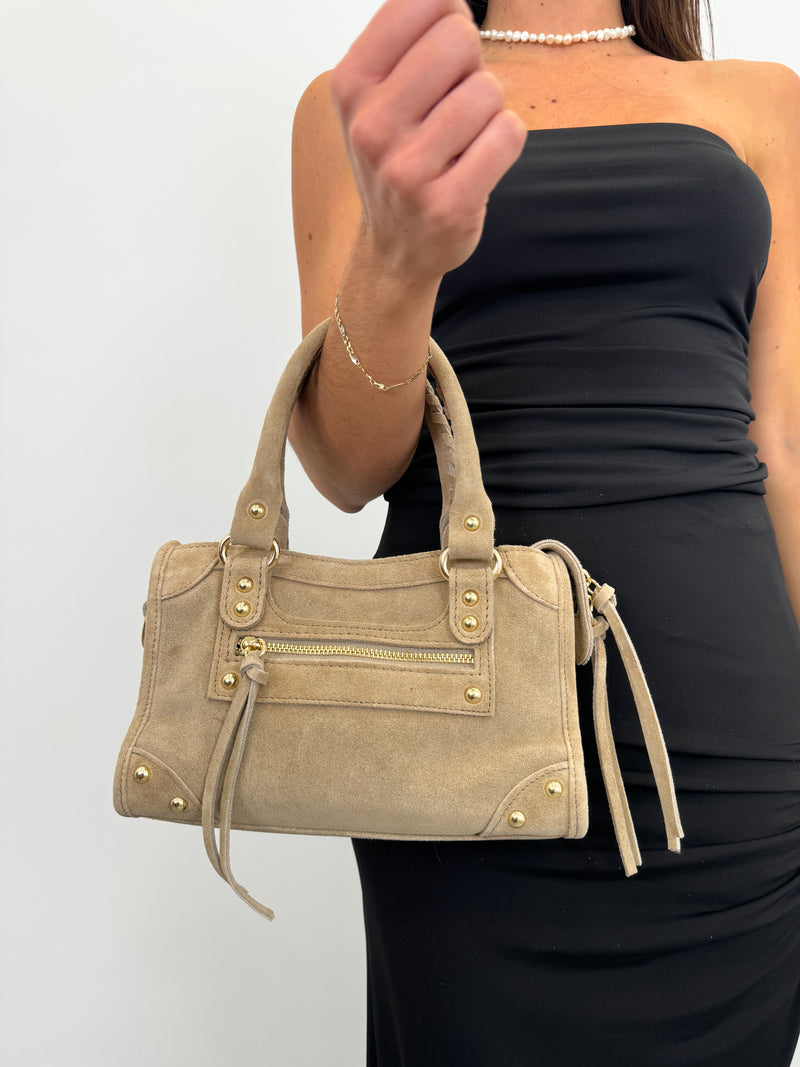 Sac à boucles en cuir velours beige