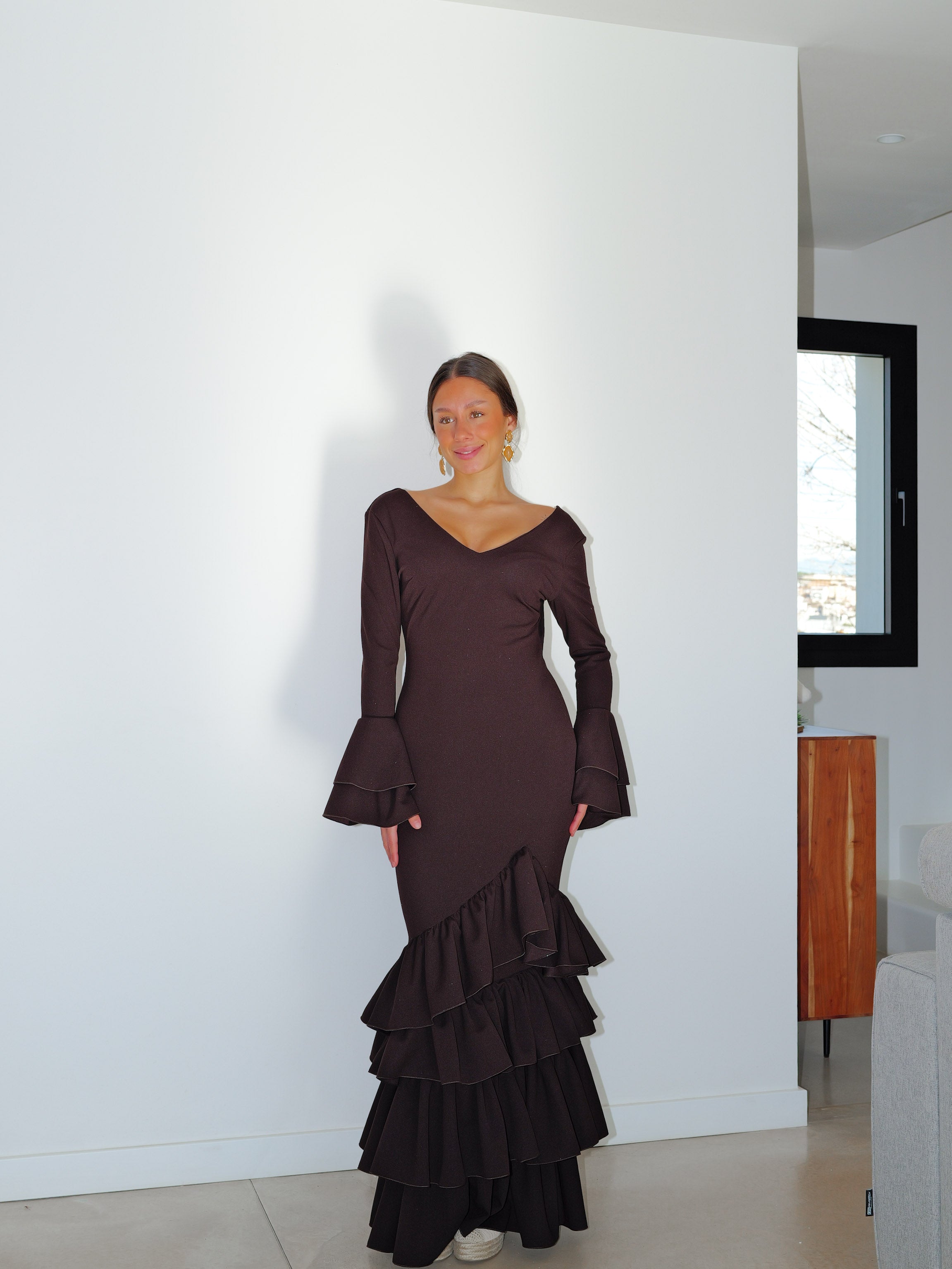 Robe flamenco asymétrique à volants marron