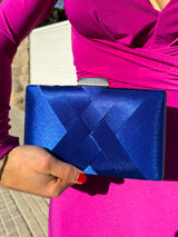 Pochette en satin bleu