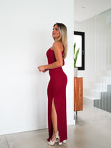 Longue robe asymétrique en lurex rouge