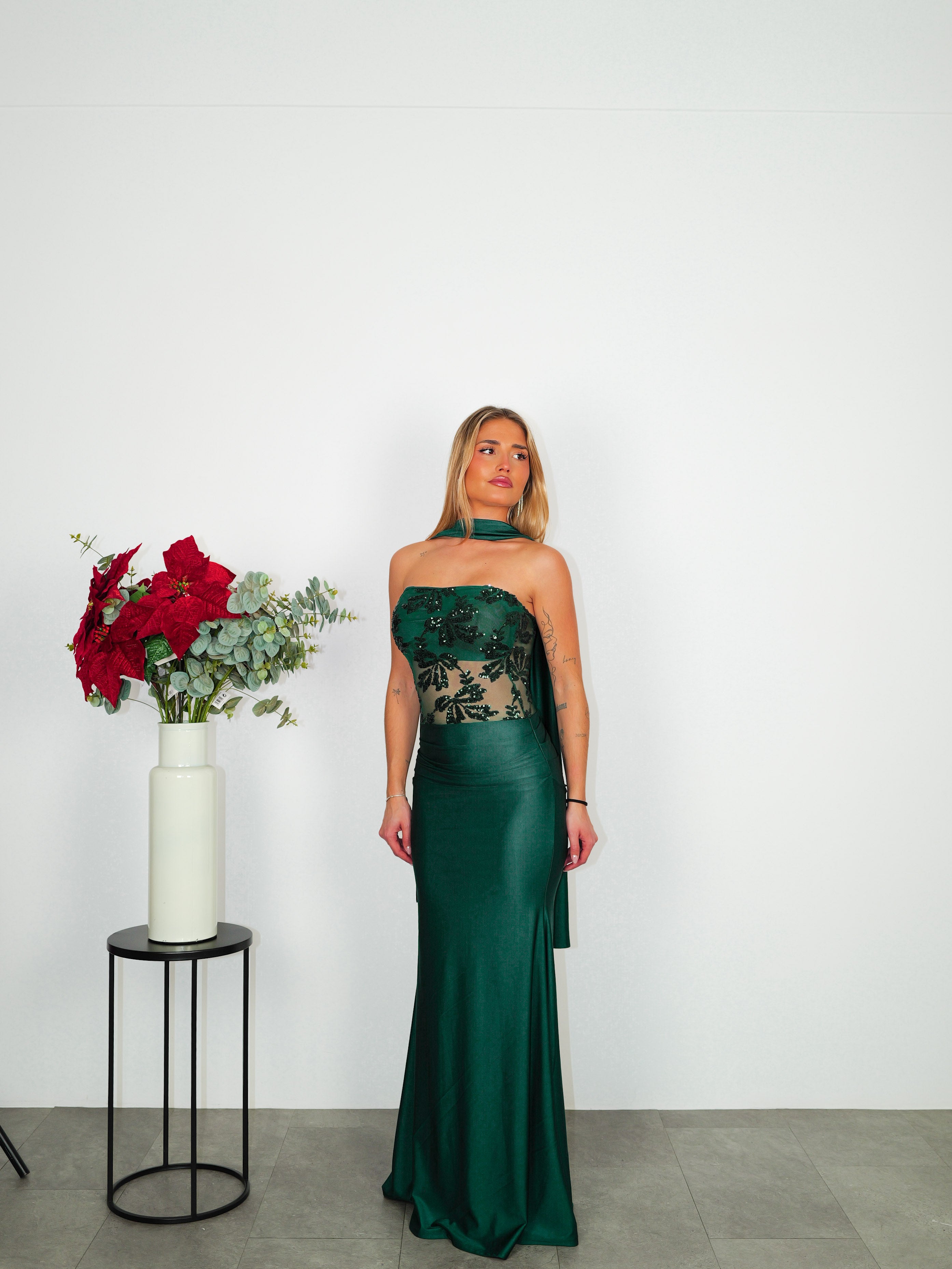 Robe longue avec tour de cou en forme de mot bouteille