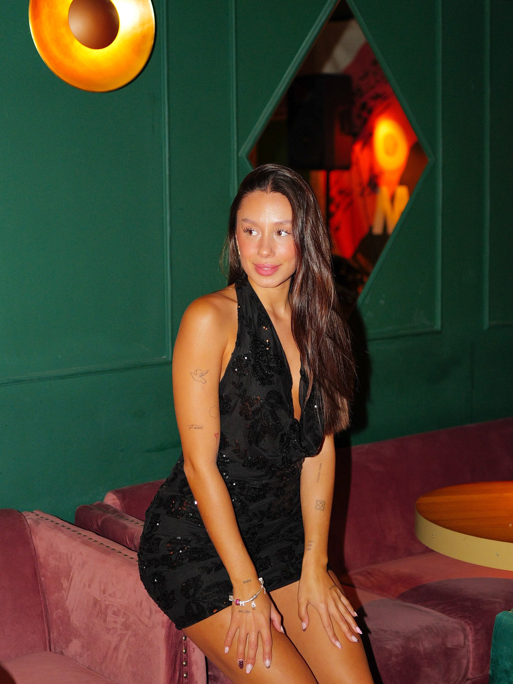 Mini robe en tulle avec détails noirs