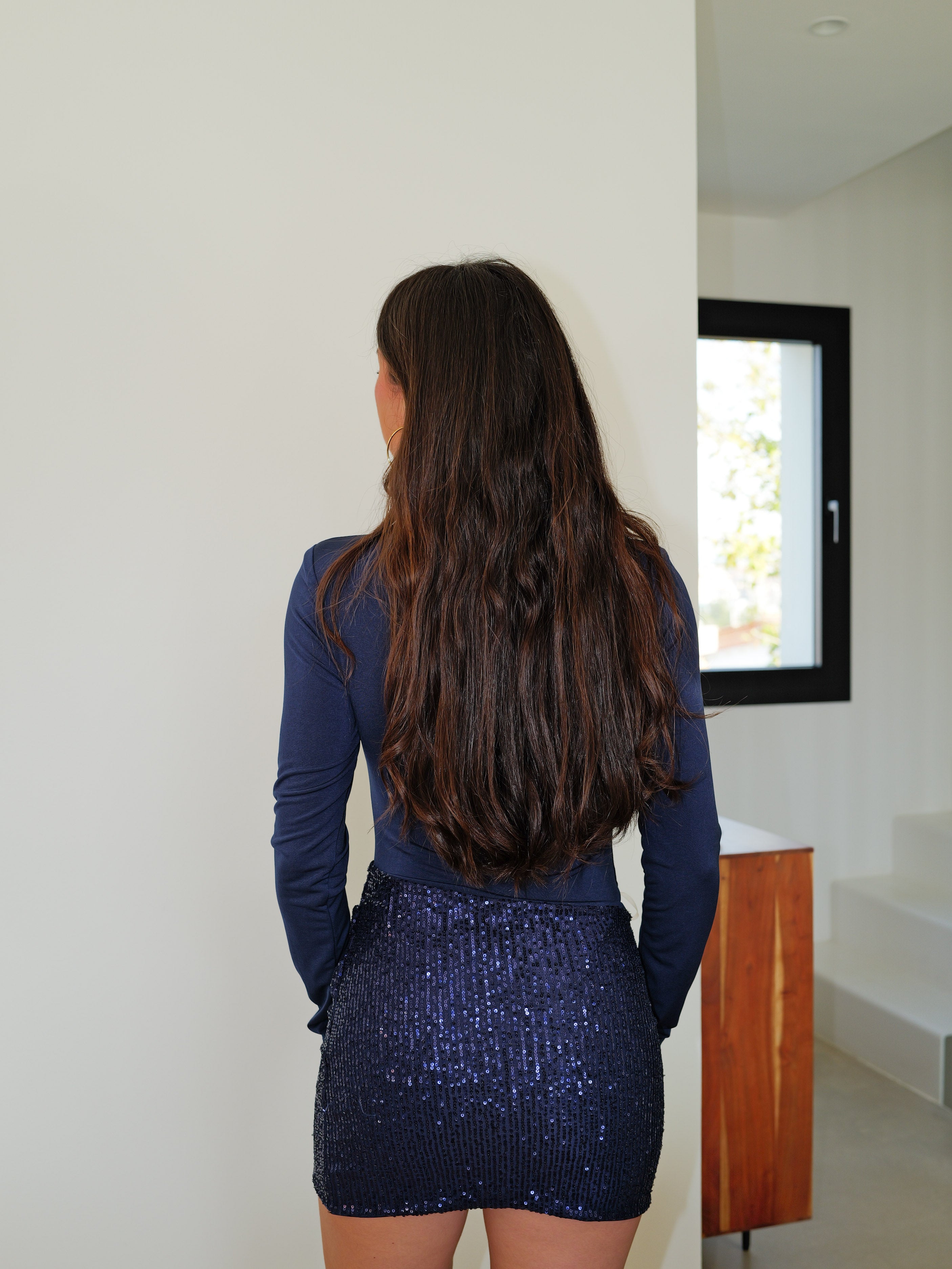 Mini robe bodycon à paillettes bleu marine