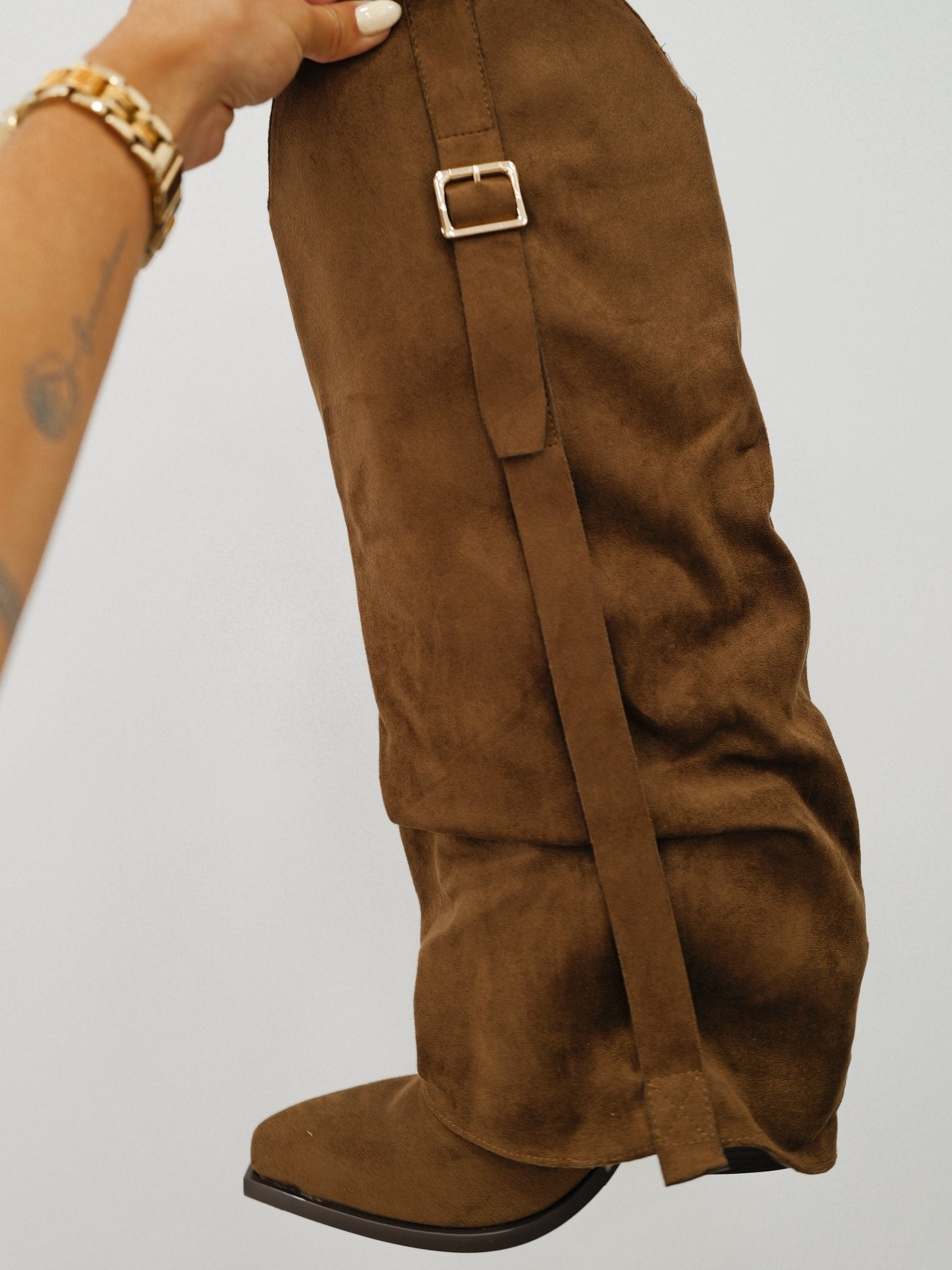 Botte à revers avec boucle chocolat - Sorellas The Brand Barcelona S.L