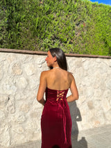 Robe corsetée en velours bordeaux