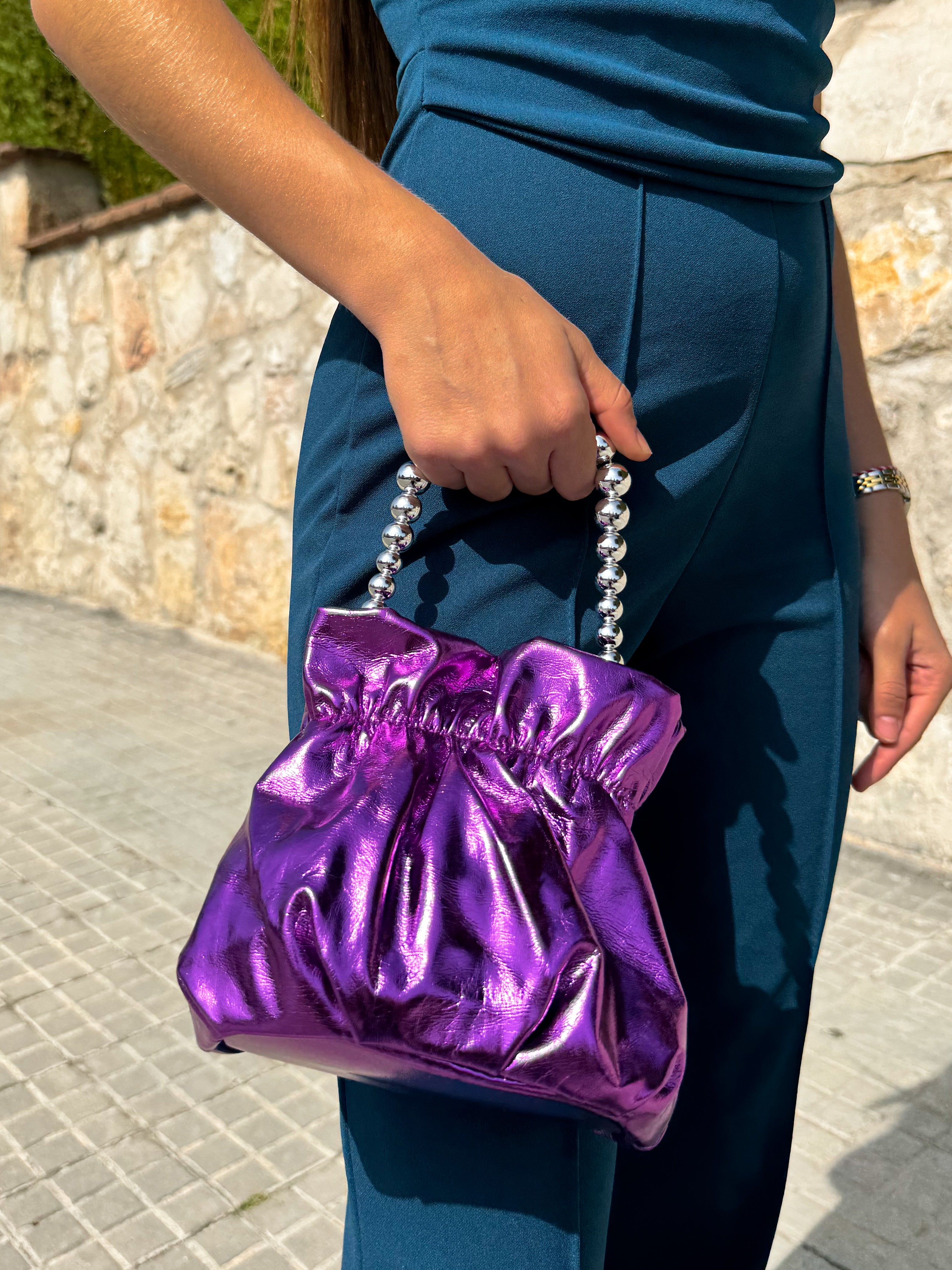 Pochette en perles lilas