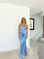 Robe en satin entrelacé bleu clair