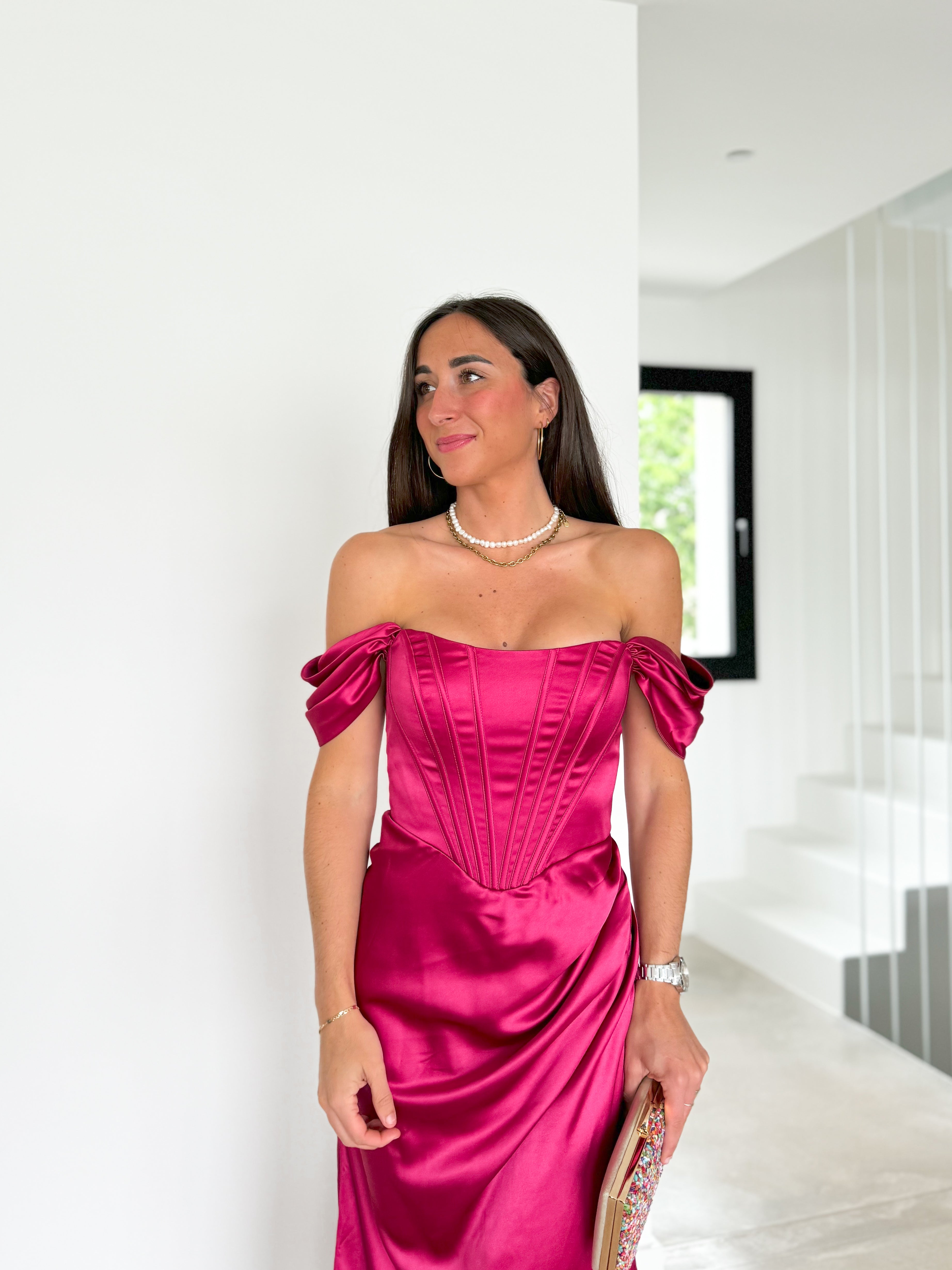 Robe baleine cerise en satin