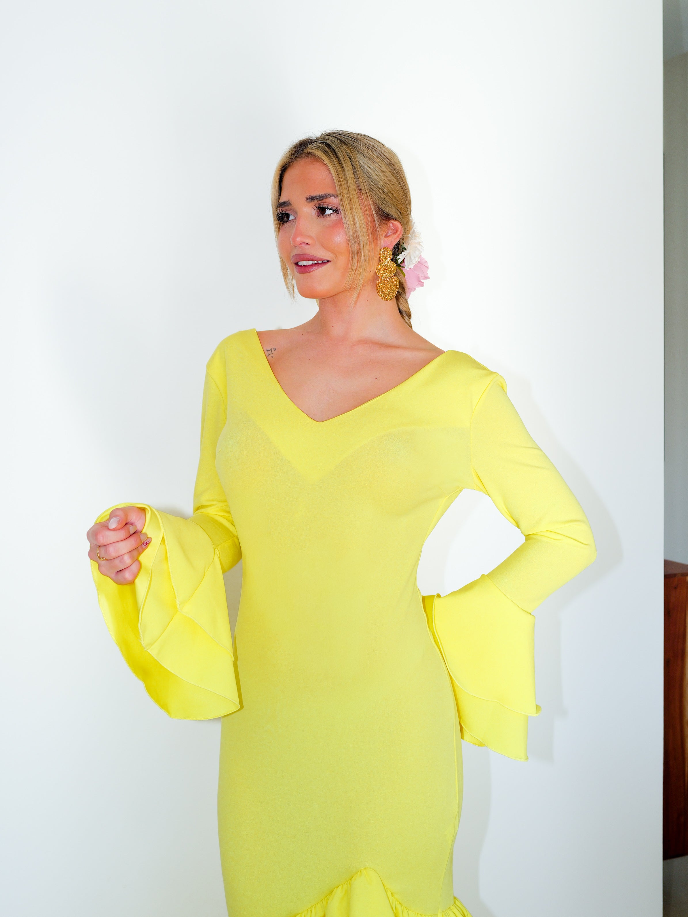 Robe flamenco asymétrique à volants jaune