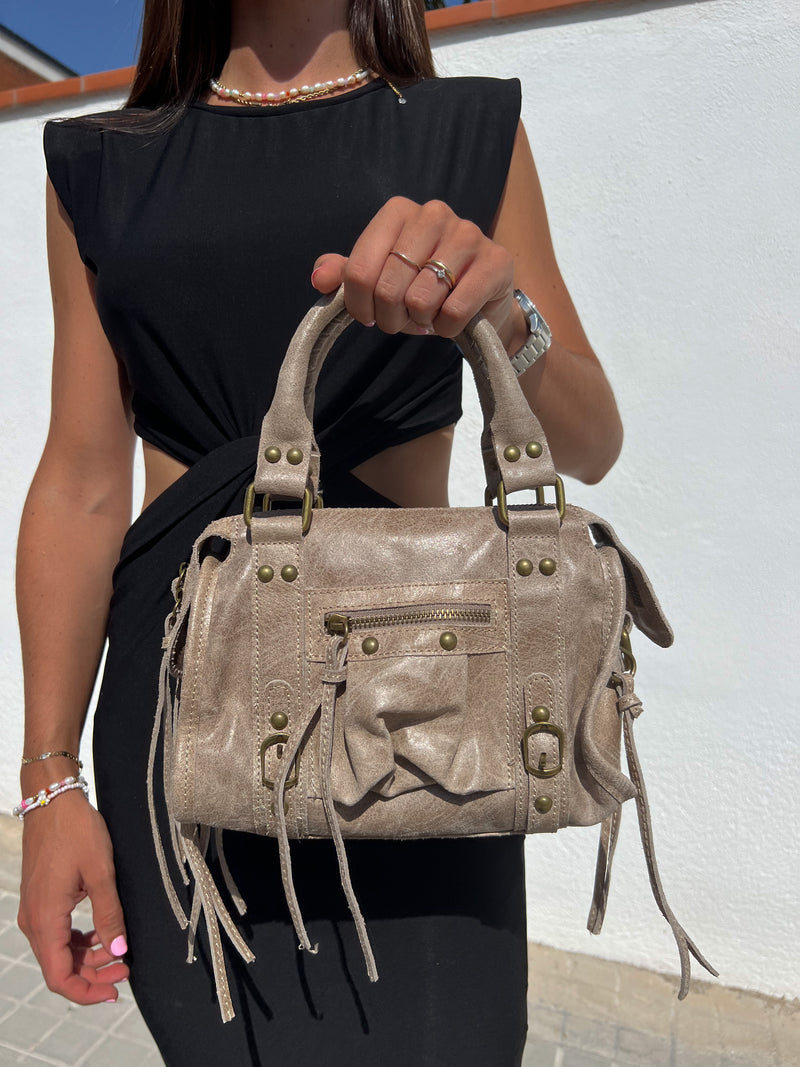 Sac à boucles en cuir mat beige