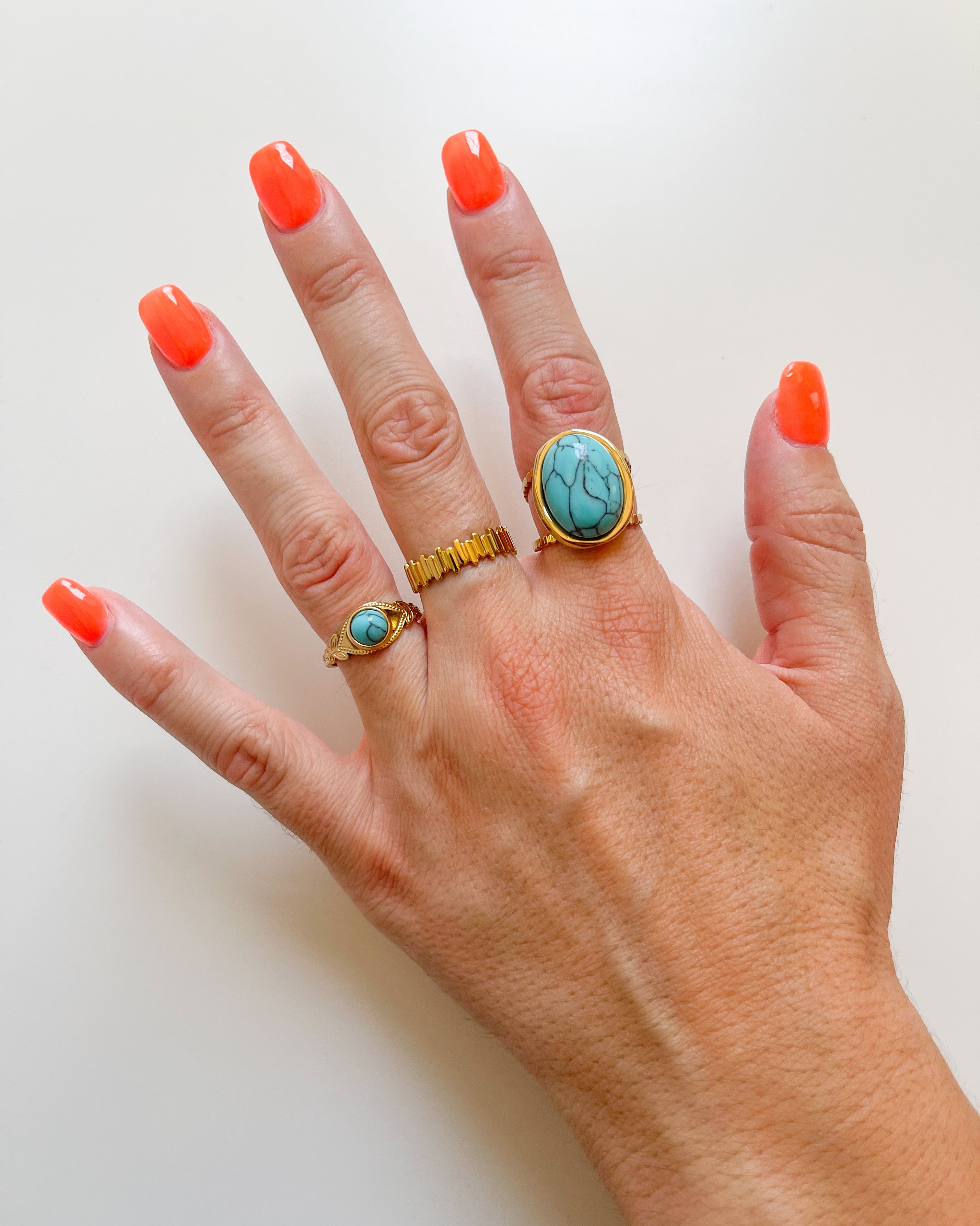 Bague en turquoise dorée