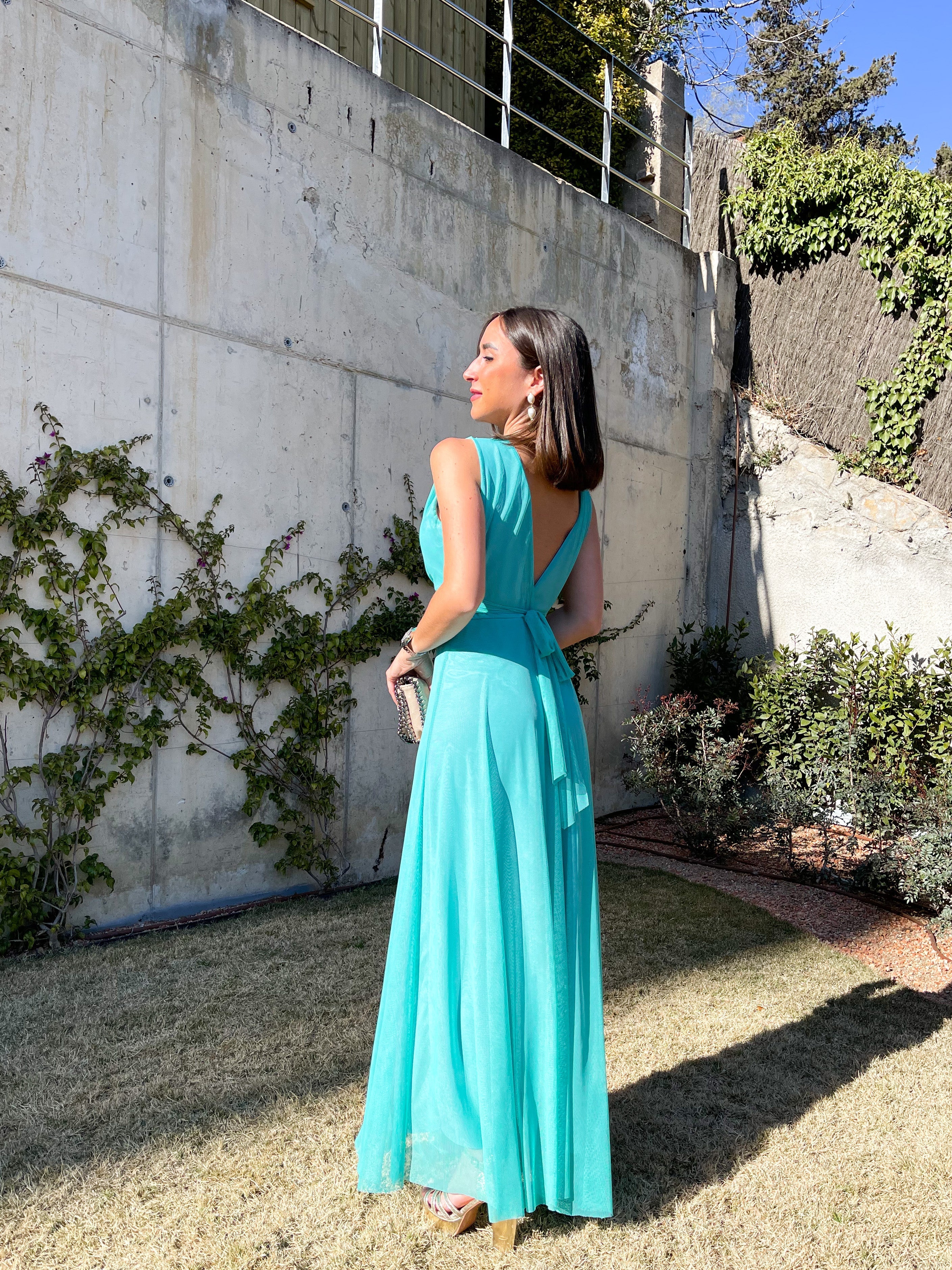 Robe en tulle turquoise à col en V