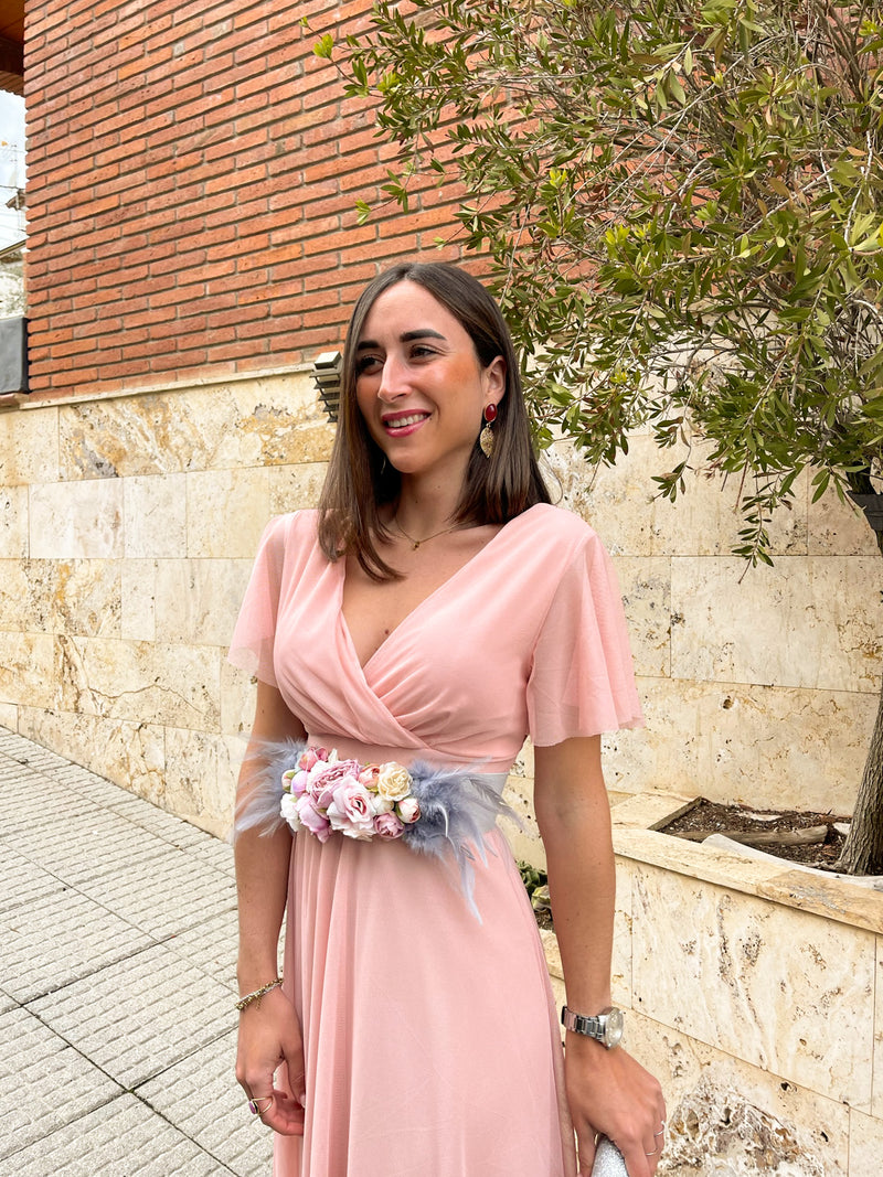 Robe en tulle à manches roses