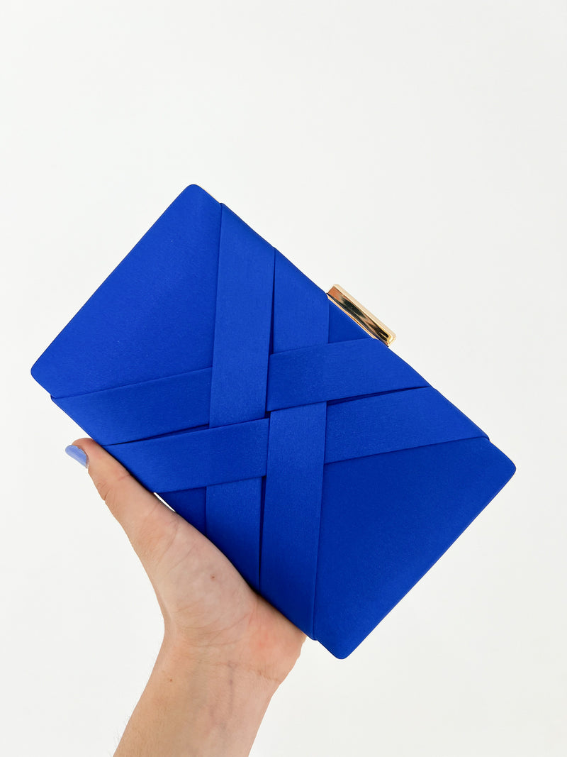 Pochette en satin bleu