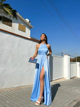 Robe dos nu en satin bleu clair