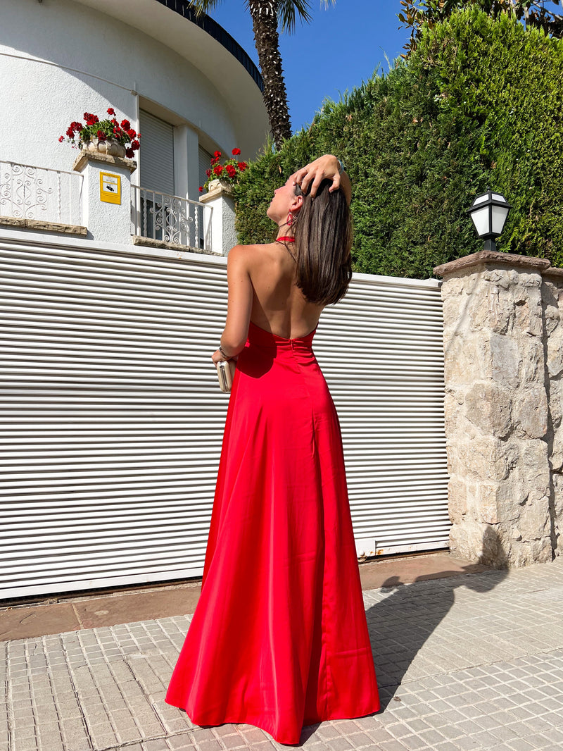 Robe dos nu en satin rouge