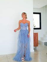 Abito corsetto con volant in pizzo blu