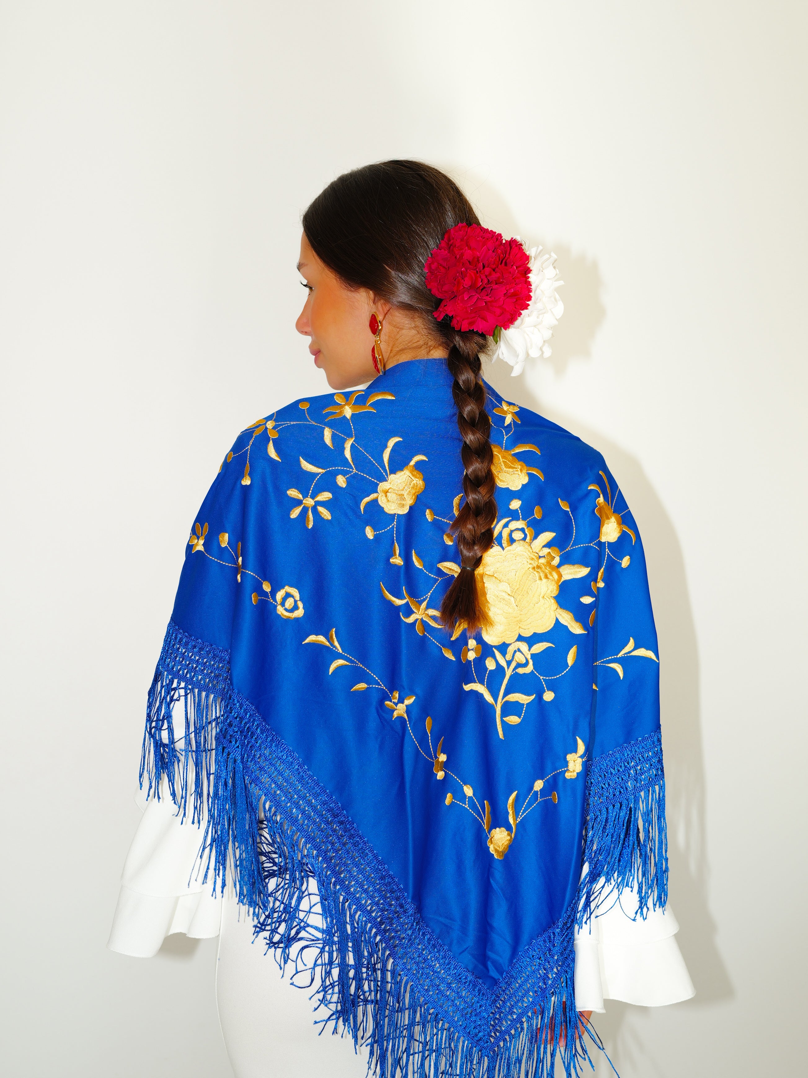 Scialle flamenco ricamato con fiori elettrici