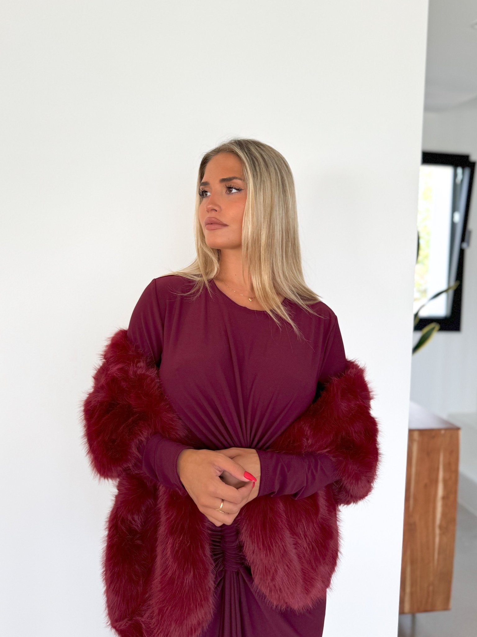 Stola da cerimonia in pelo bordeaux - Sorellas The Brand Barcelona S.L