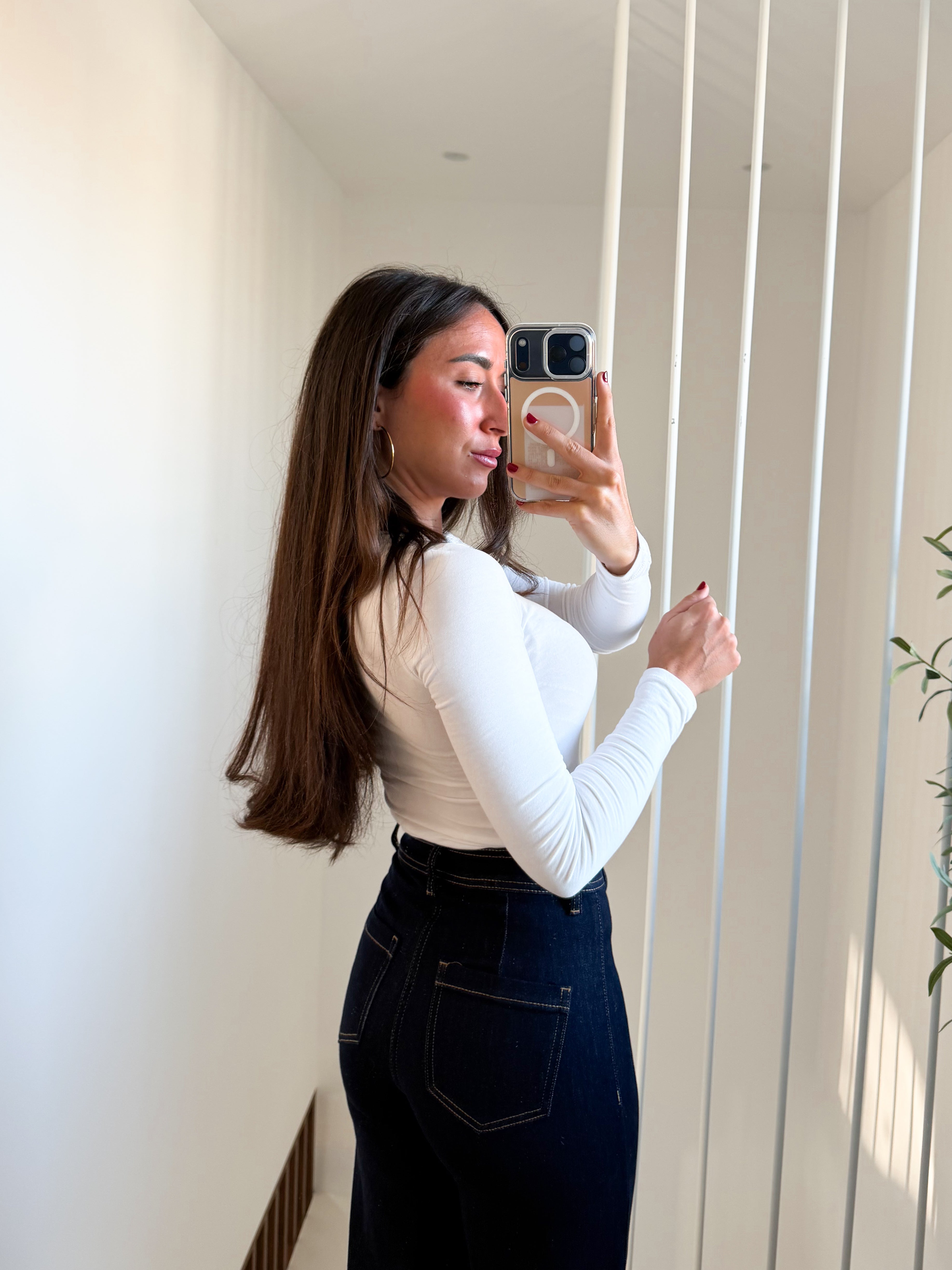 Jeans a gamba larga a vita alta