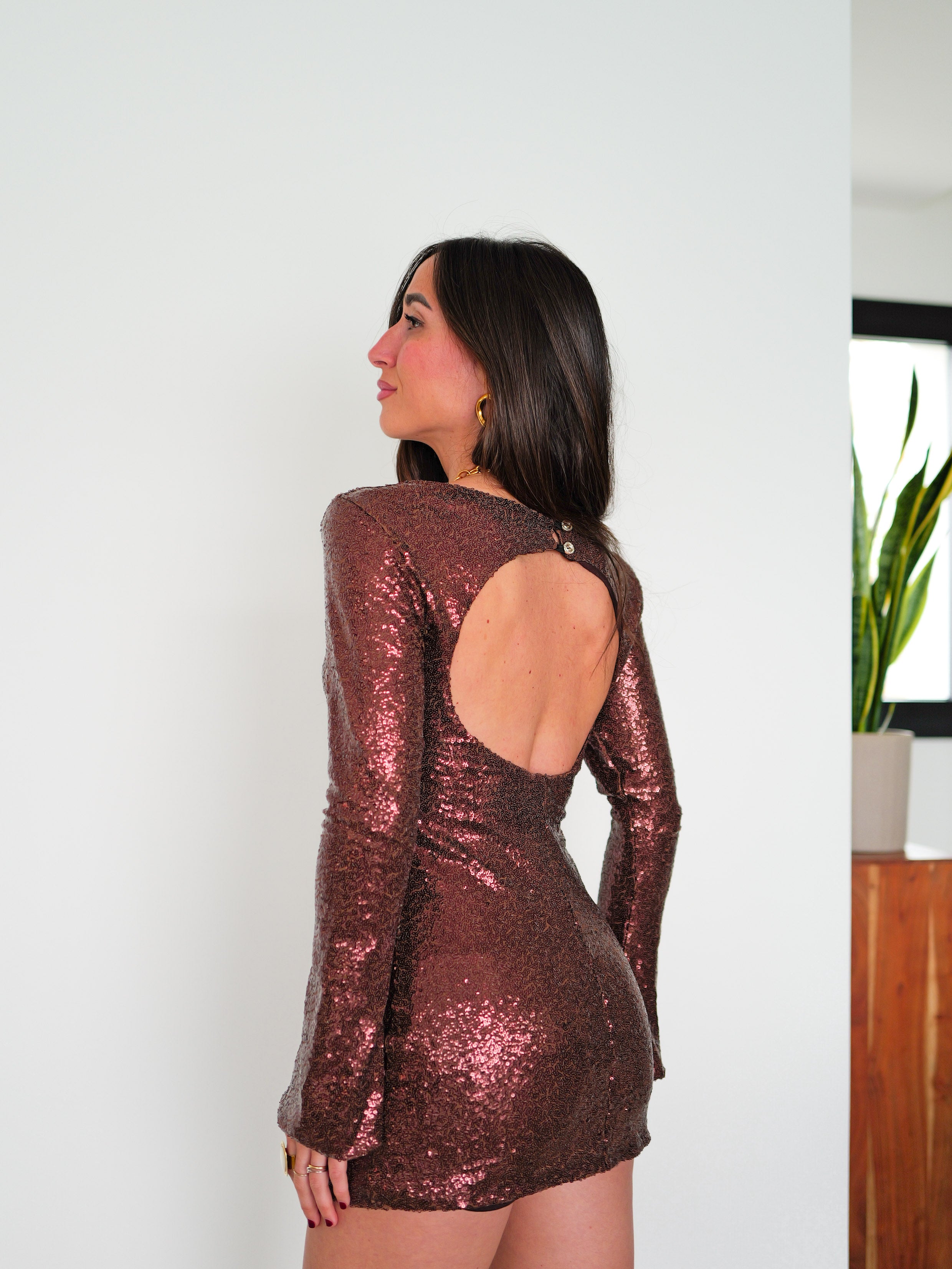 Mini abito posteriore glitterato color cioccolato