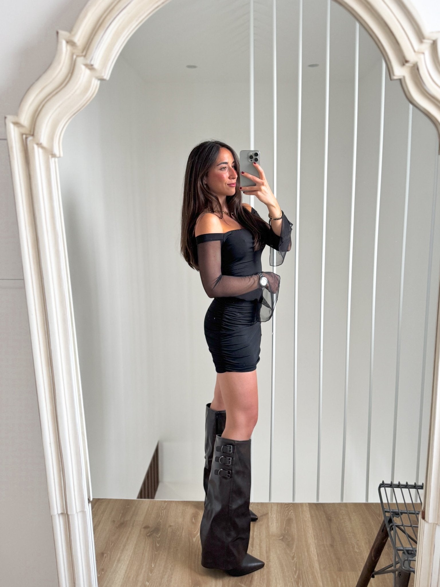 Abito mini con maniche bardot in tulle nero - Sorellas The Brand Barcelona S.L