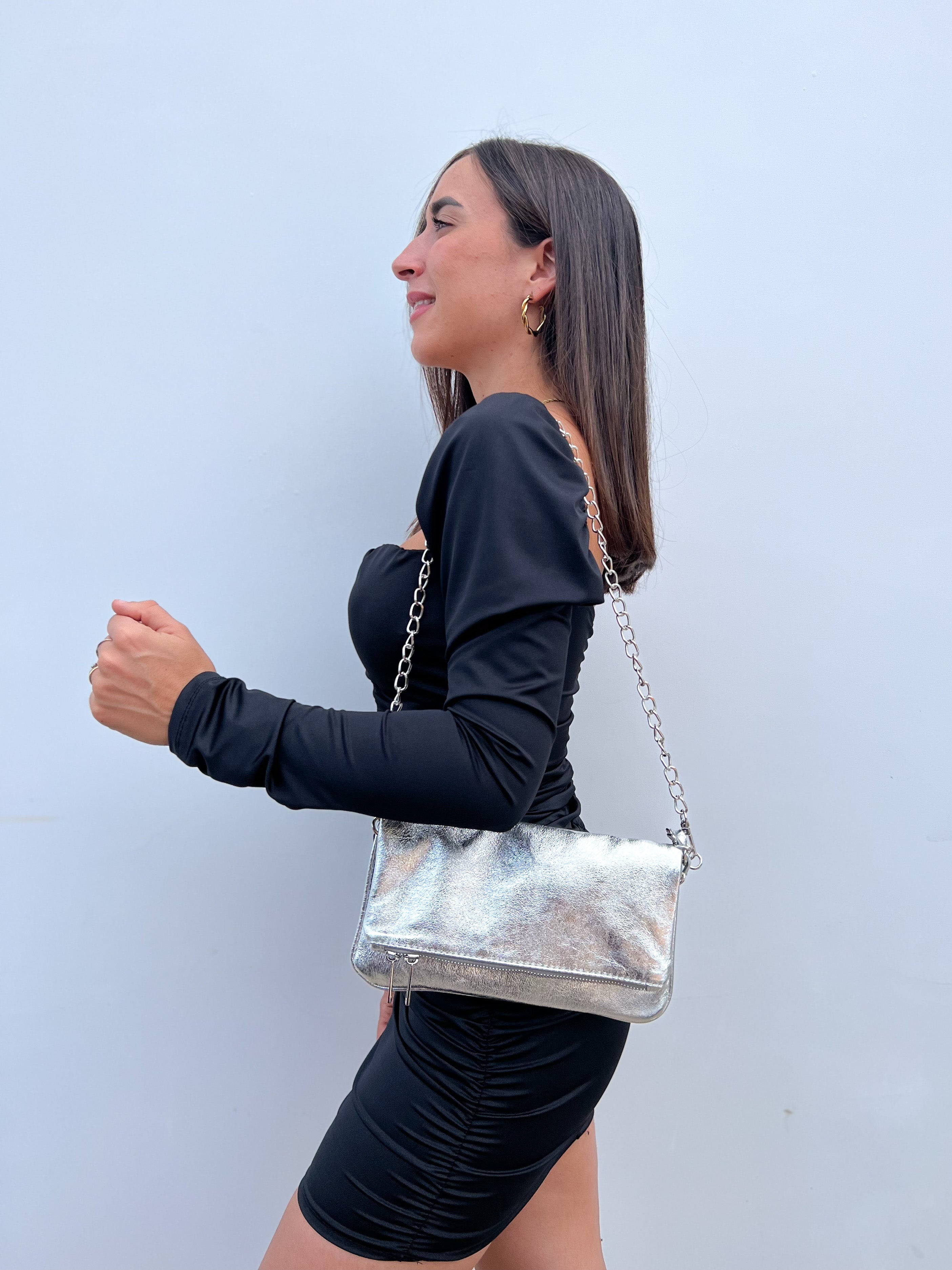 Borsa in pelle con catena argento