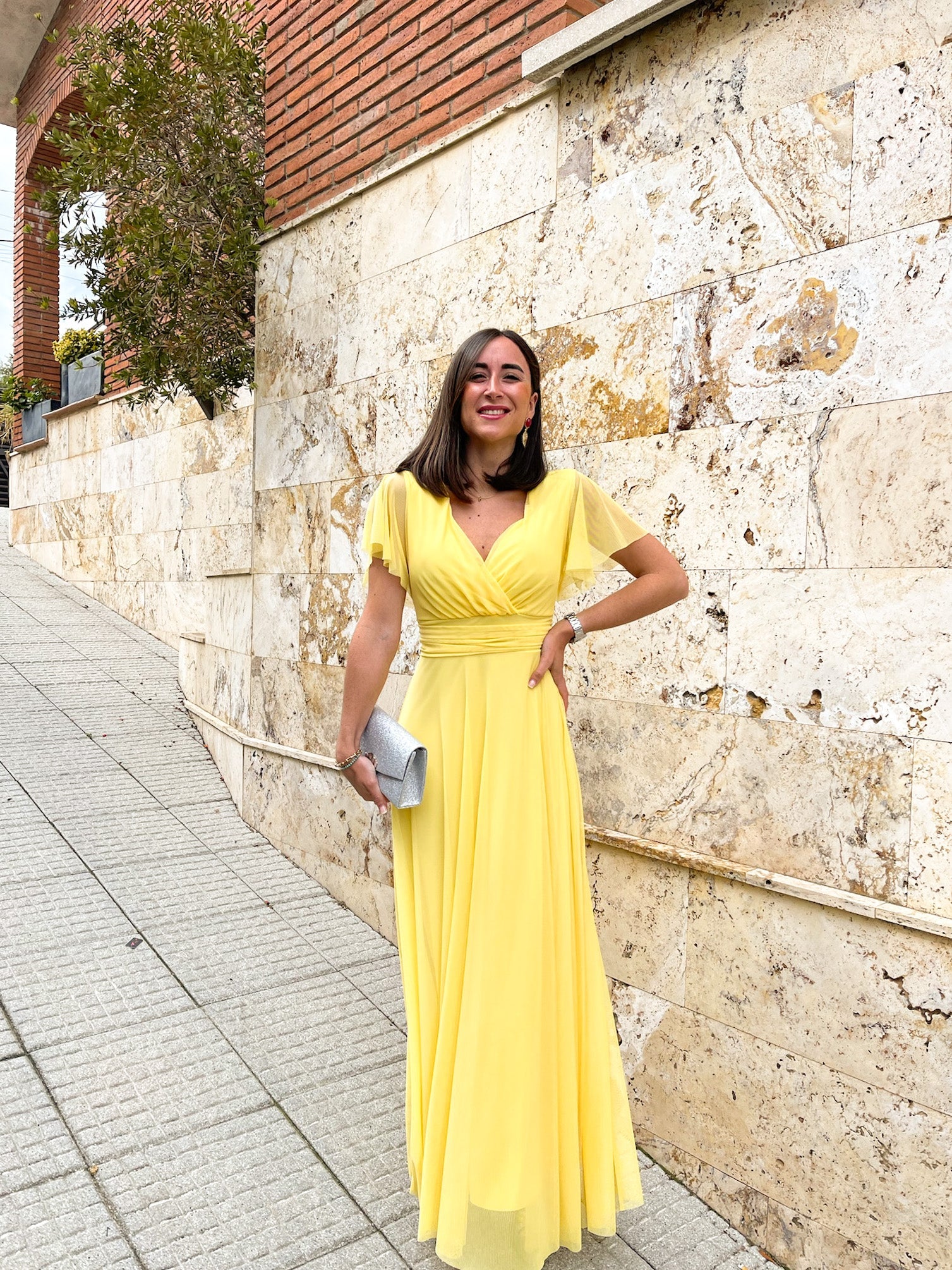 Abito in tulle con maniche gialle