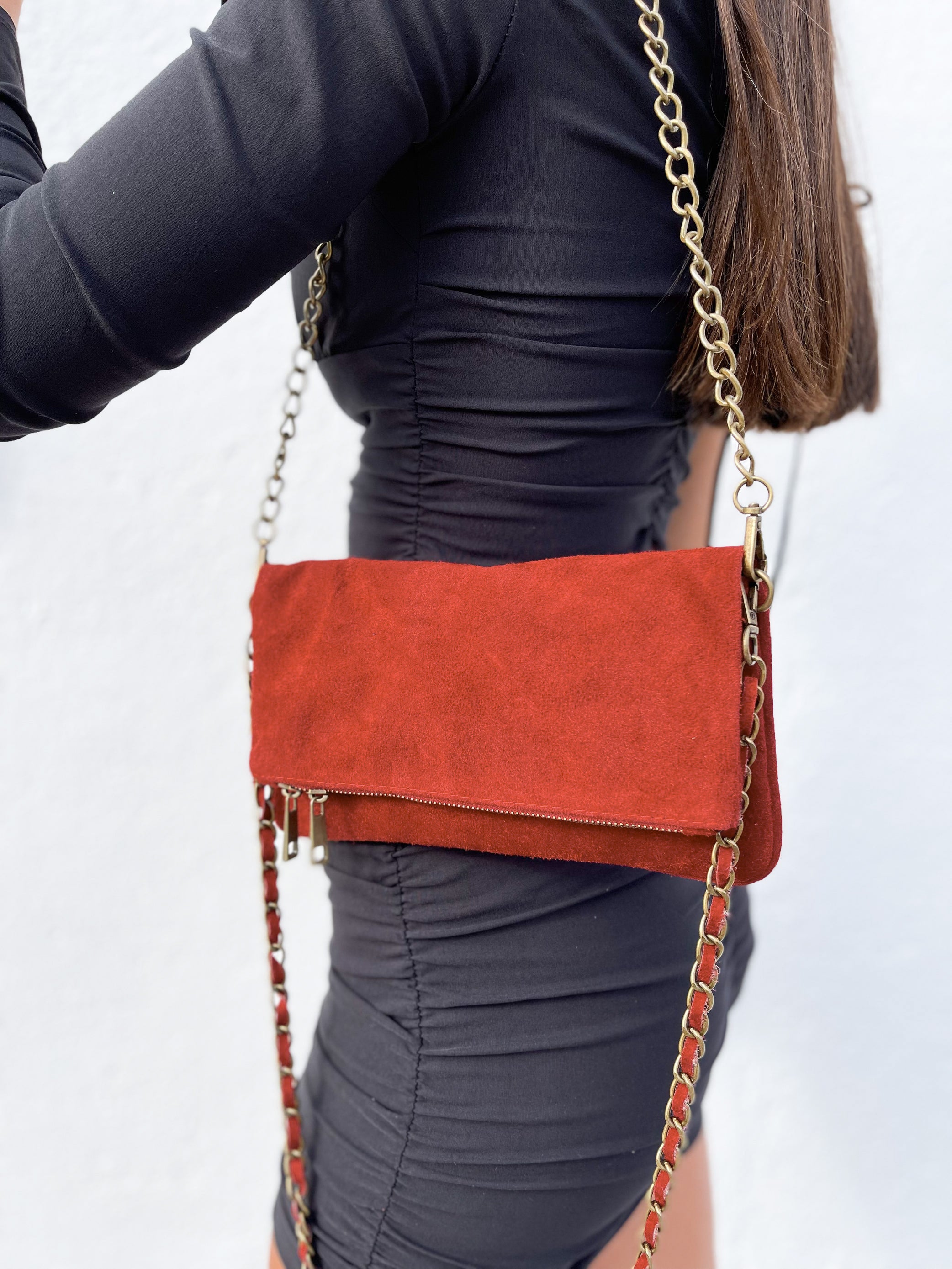 Borsa a catena in pelle scamosciata bordeaux