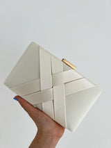 Pochette in raso color crema