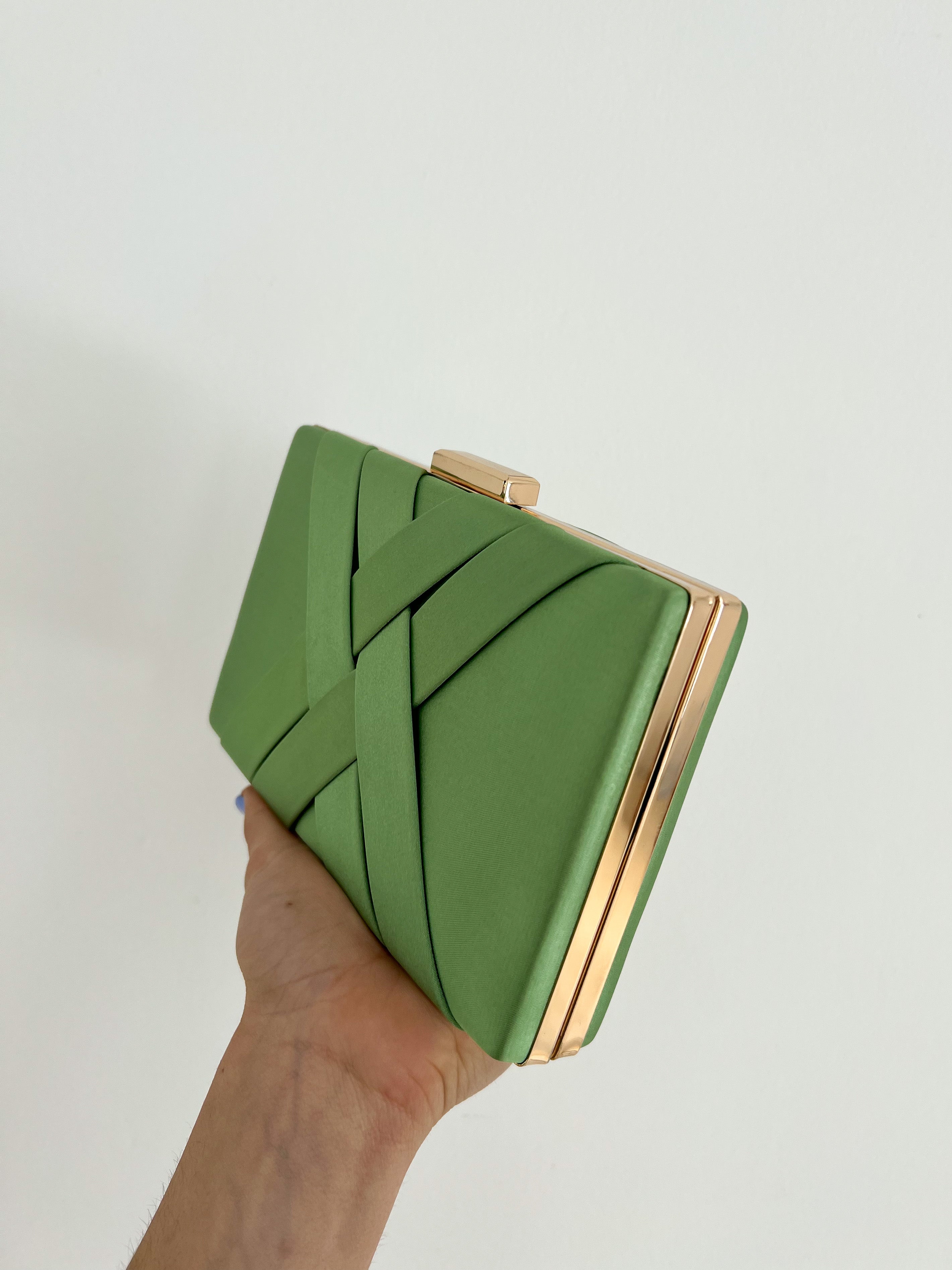 Pochette in raso verde